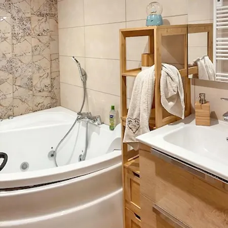 Chaleureux A Champagny-en-vanoise Avec Jacuzzi Σαλέ La Plagne