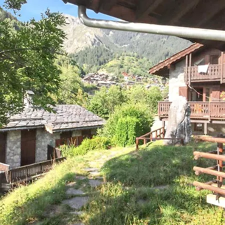 De 3 Avec Jardin Amenage Et Wifi A Champagny En Vanoise A 1 Km Des Pistes La Plagne