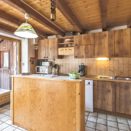 Chaleureux A Champagny-en-vanoise Avec Jacuzzi Σαλέ