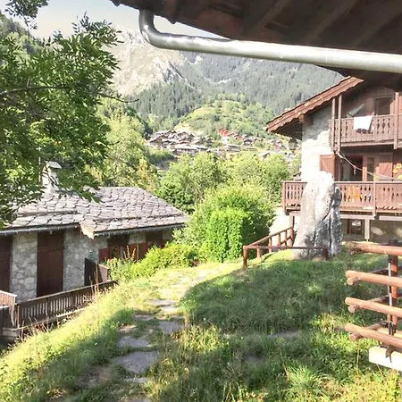Chaleureux A Champagny-en-vanoise Avec Jacuzzi La Plagne