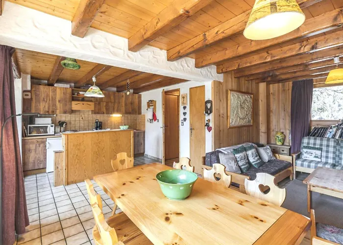 Chaleureux A Champagny-en-vanoise Avec Jacuzzi Chalet La Plagne