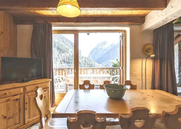 Chalet Chaleureux A Champagny-en-vanoise Avec Jacuzzi *